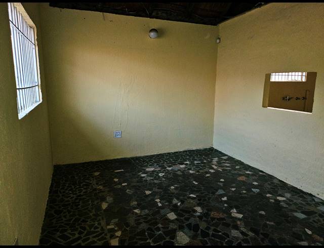 Business property to rent in TERENURE